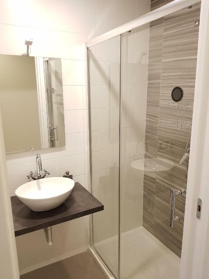 Classic Triple Room,891802504:JPEG